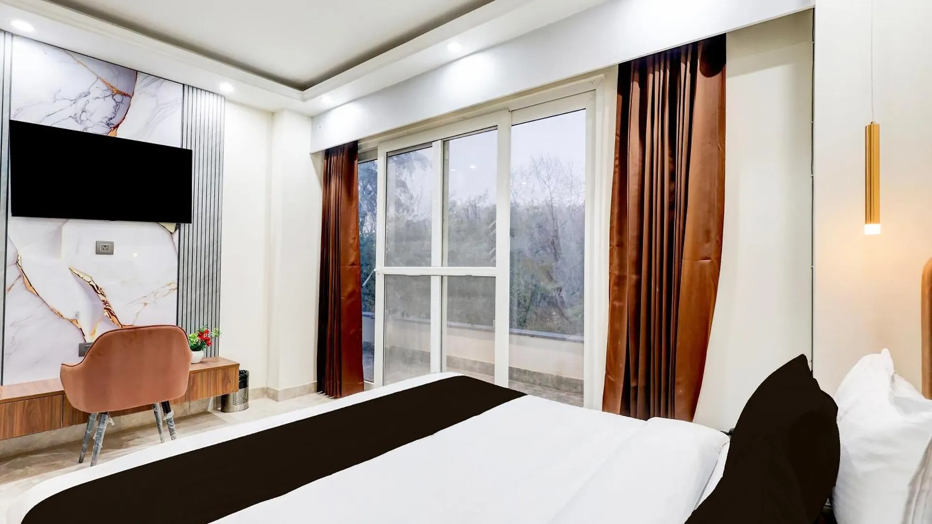 Super Hotel O Sector 43 Gurgaon