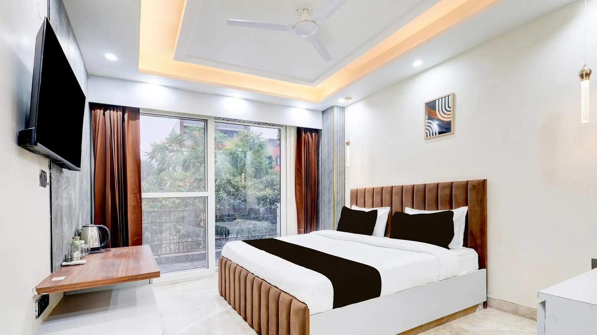 Super Hotel O Sector 43 Gurgaon