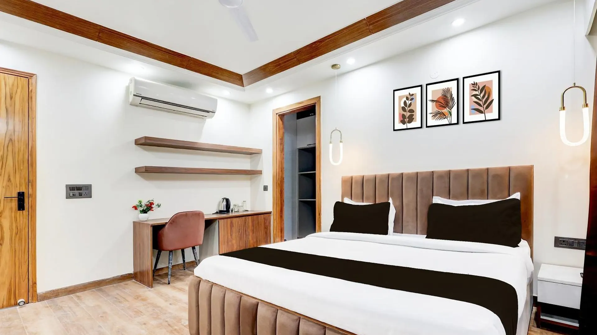 Super Hotel O Sector 43 Gurgaon Indien